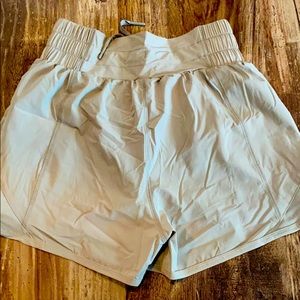 Balance Athletica Breeze Short - Fog